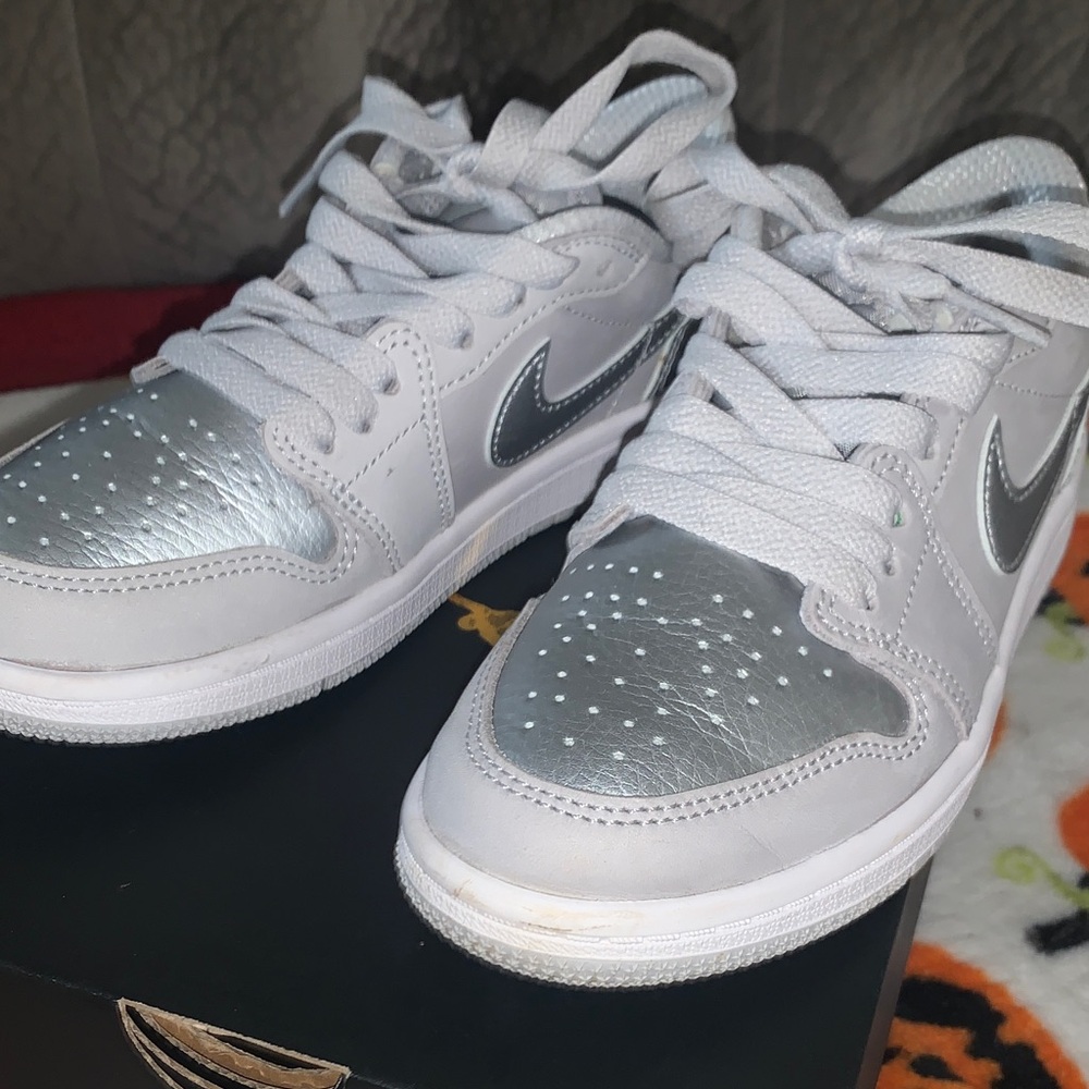Jordan 1 Retro Low OG Little Boy Size 1